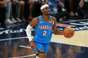 名记：SGA现在已经是历史级别的球员了 关键是他能否继续保持下去