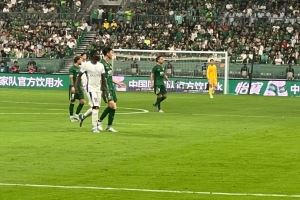 记者：申花下半场开局要顶住避免丢球，国安会有一波猛攻