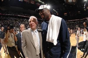 奥利尼克生涯至今13赛季薪水合计近1.2亿 略多于海军上将生涯之和