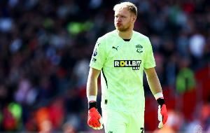 记者：未能签下特拉福德，纽卡正与拉姆斯代尔谈判