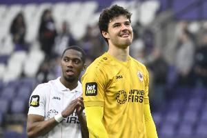 镜报：大马丁周薪要20万镑&转会费是拉门斯两倍，因此曼联选后者